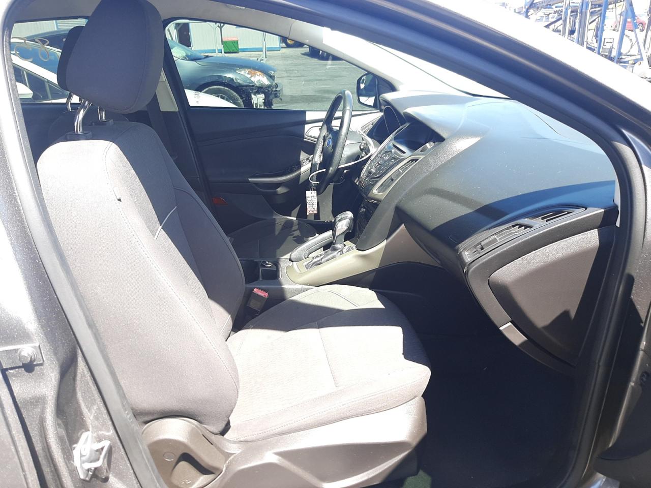 Photo 5 from auction – 2012 FORD FOCUS SEL with VIN 1FAHP3M23CL366975
