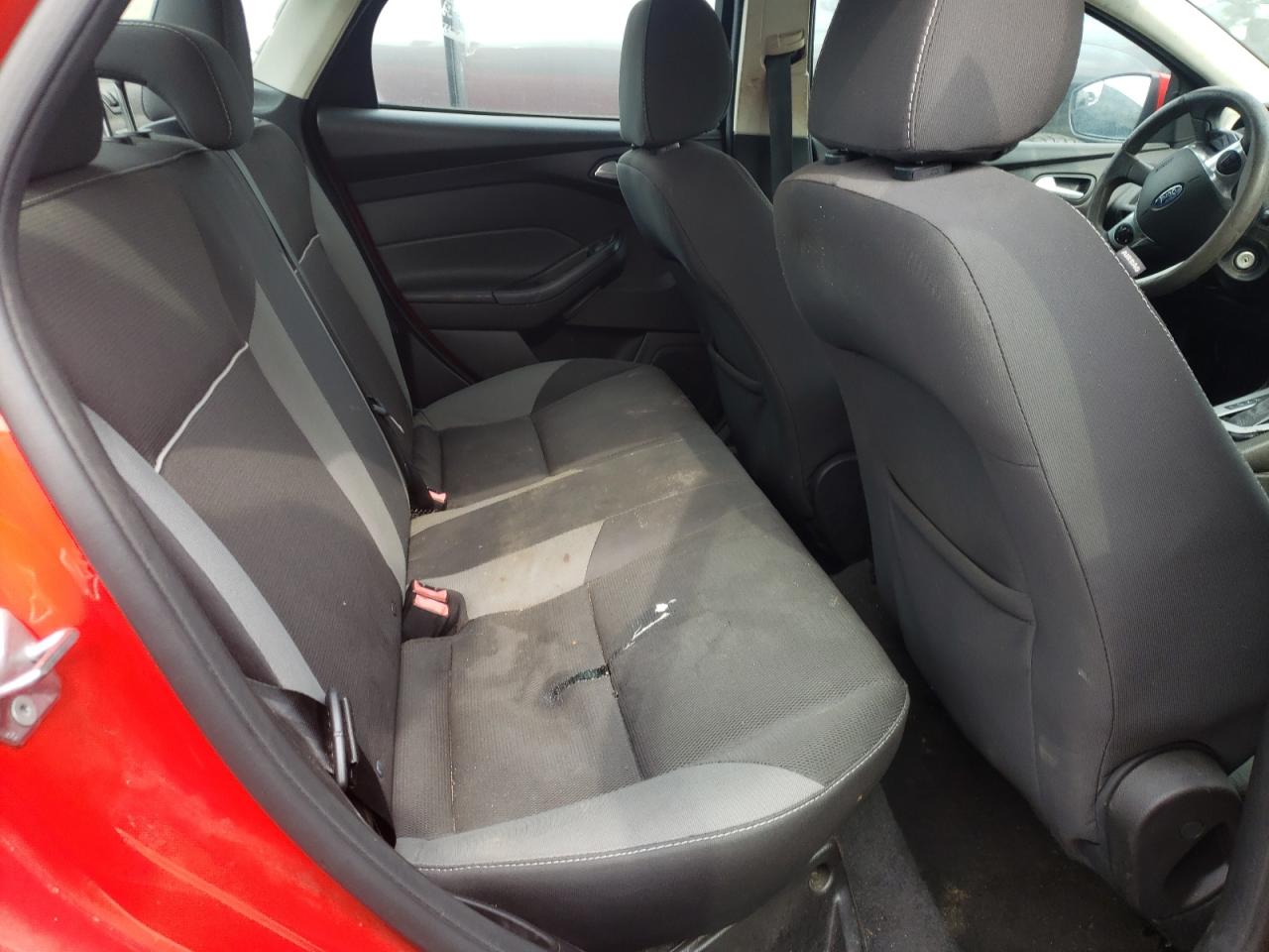 Фото 6 с аукциона – 2014 FORD FOCUS SE с VIN 1FADP3F2XEL345510