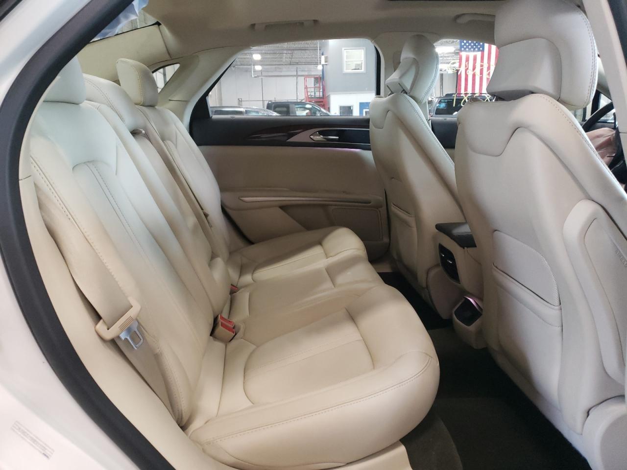 Photo 6 from auction – 2013 LINCOLN MKZ with VIN 3LN6L2J94DR819931