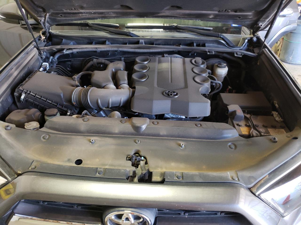Photo 7 from auction – 2017 TOYOTA 4RUNNER SR with VIN JTEZU5JR8H5159798