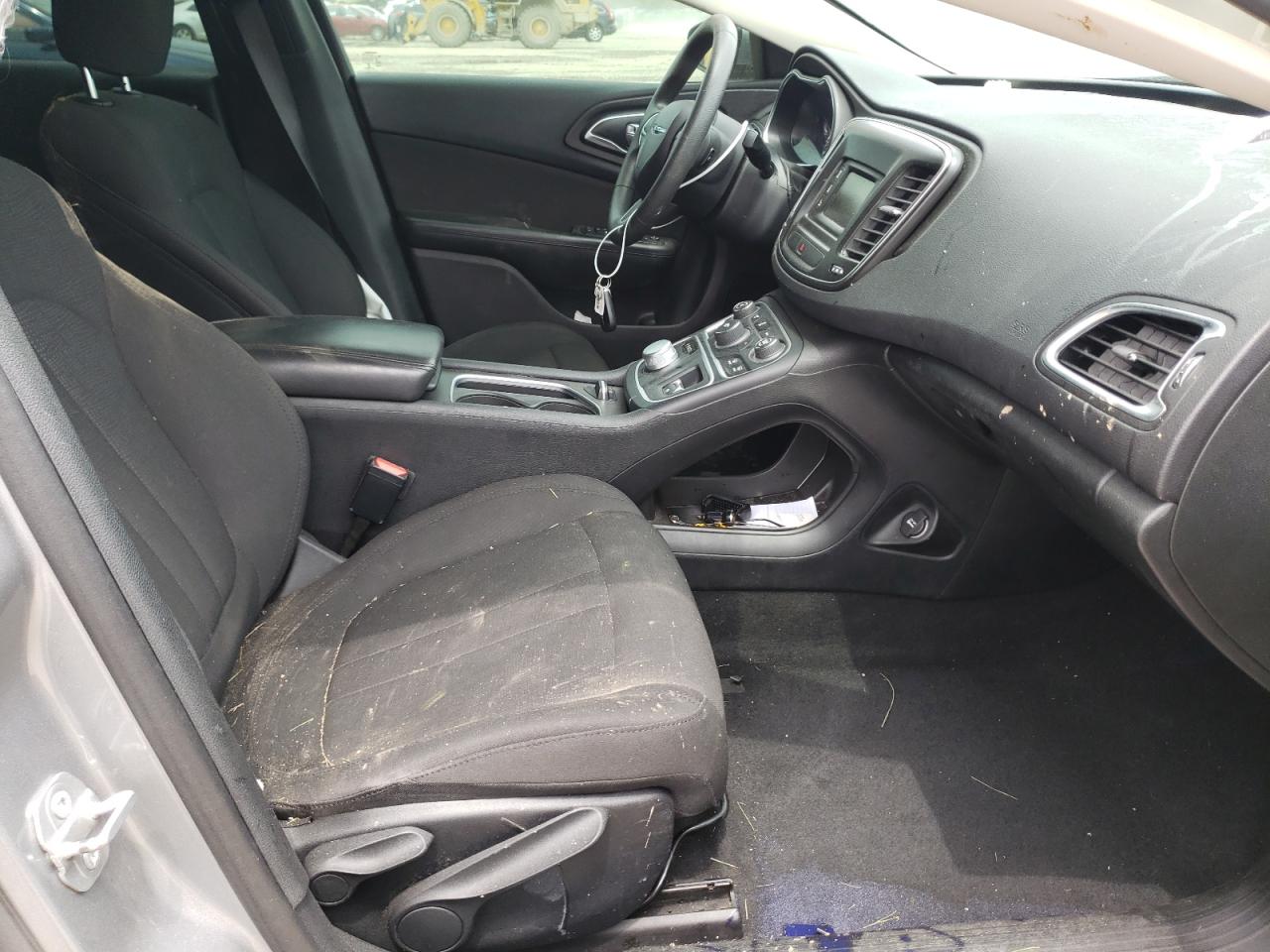 Photo 5 from auction – 2016 CHRYSLER 200 LIMITE with VIN 1C3CCCAB2GN166995