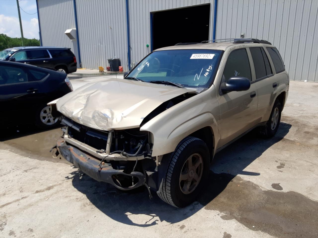 Photo 2 from auction – 2006 CHEVROLET TRAILBLAZE with VIN 1GNDS13S762105704