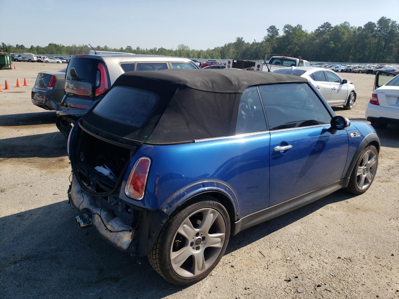 Photo 4 from auction – 2006 MINI COOPER S with VIN WMWRH33516TF87583