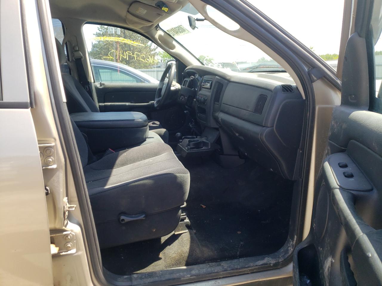 Photo 5 from auction – 2005 DODGE RAM 1500 S with VIN 1D7HU18D95J601578