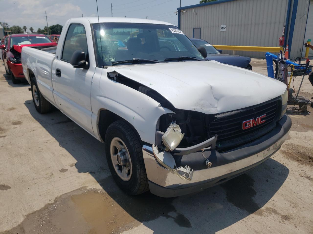 GMC NEW SIERRA 2001 with VIN 1GTEC14V91E900439 - Photo from auction