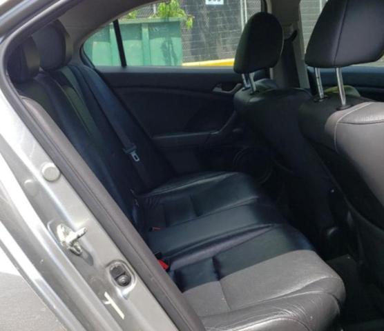 Photo 6 from auction – 2010 ACURA TSX with VIN JH4CU2F6XAC037984