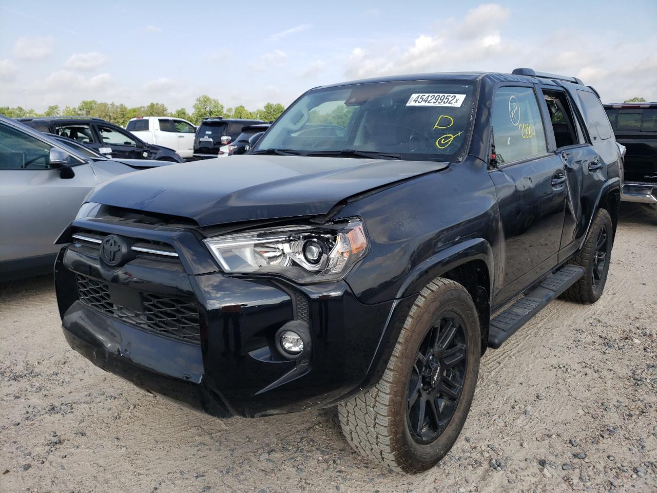 Photo 2 from auction – 2022 TOYOTA 4RUNNER SR with VIN JTEEU5JR0N5254673