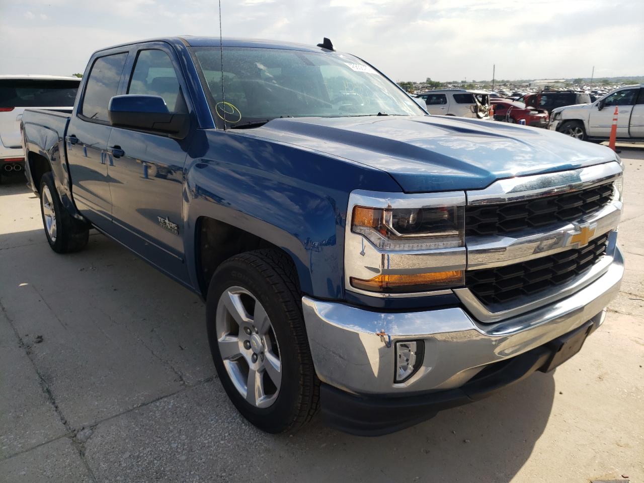 CHEVROLET SILVERADO 2018 with VIN 3GCPCREC8JG189961 - Photo from auction