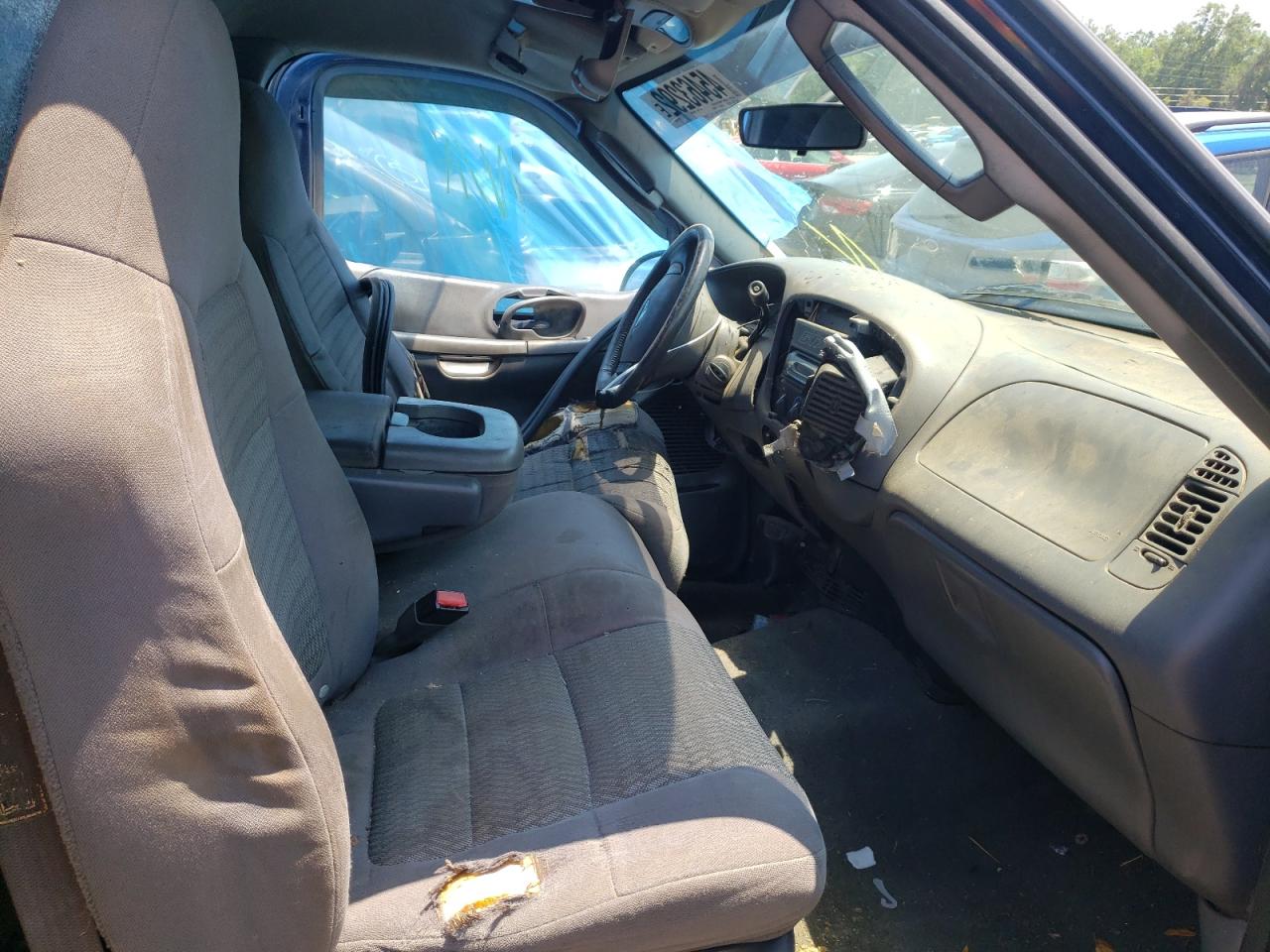 Photo 5 from auction – 2003 FORD F150 with VIN 2FTRF17W83CA38157