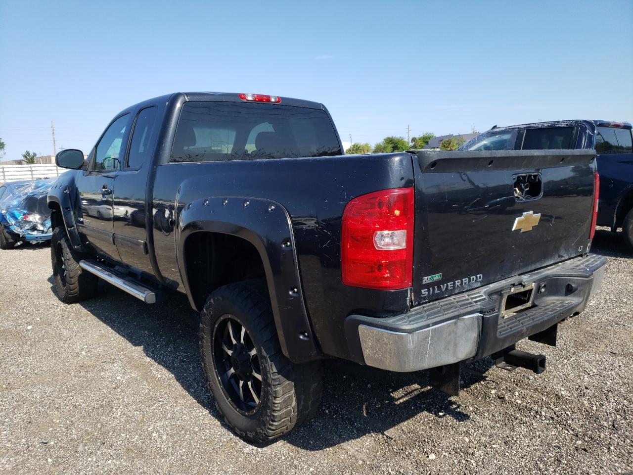 Photo 3 from auction – 2010 CHEVROLET SILVERADO with VIN 1GCSKSE30AZ259487