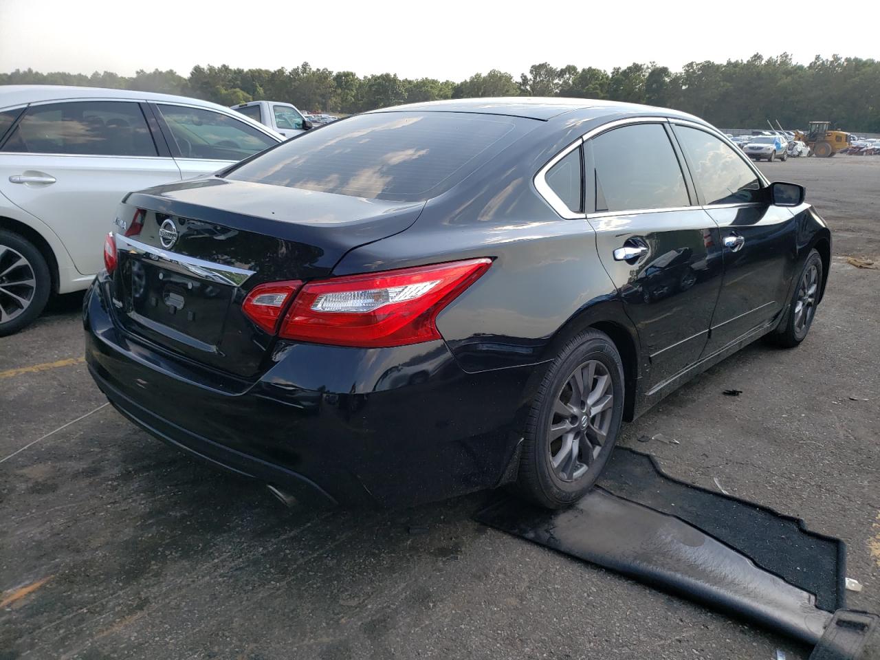 Photo 4 from auction – 2016 NISSAN ALTIMA 2.5 with VIN 1N4AL3AP2GC144334