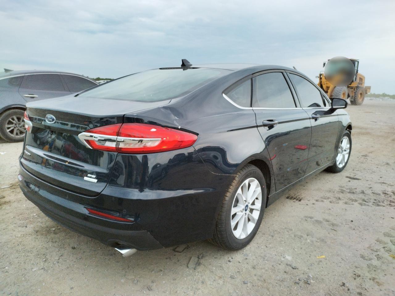 Photo 4 from auction – 2020 FORD FUSION SE with VIN 3FA6P0HDXLR186685