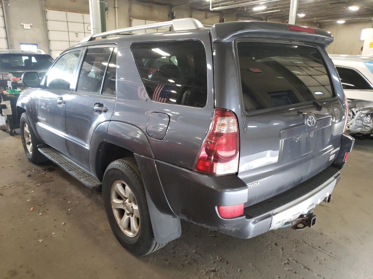 Photo 3 from auction – 2004 TOYOTA 4RUNNER SR with VIN JTEBT14RX48011878