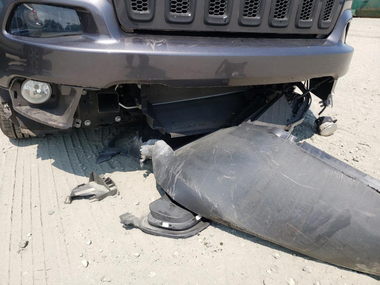 Photo 9 from auction – 2018 JEEP CHEROKEE L with VIN 1C4PJLLB8JD511895