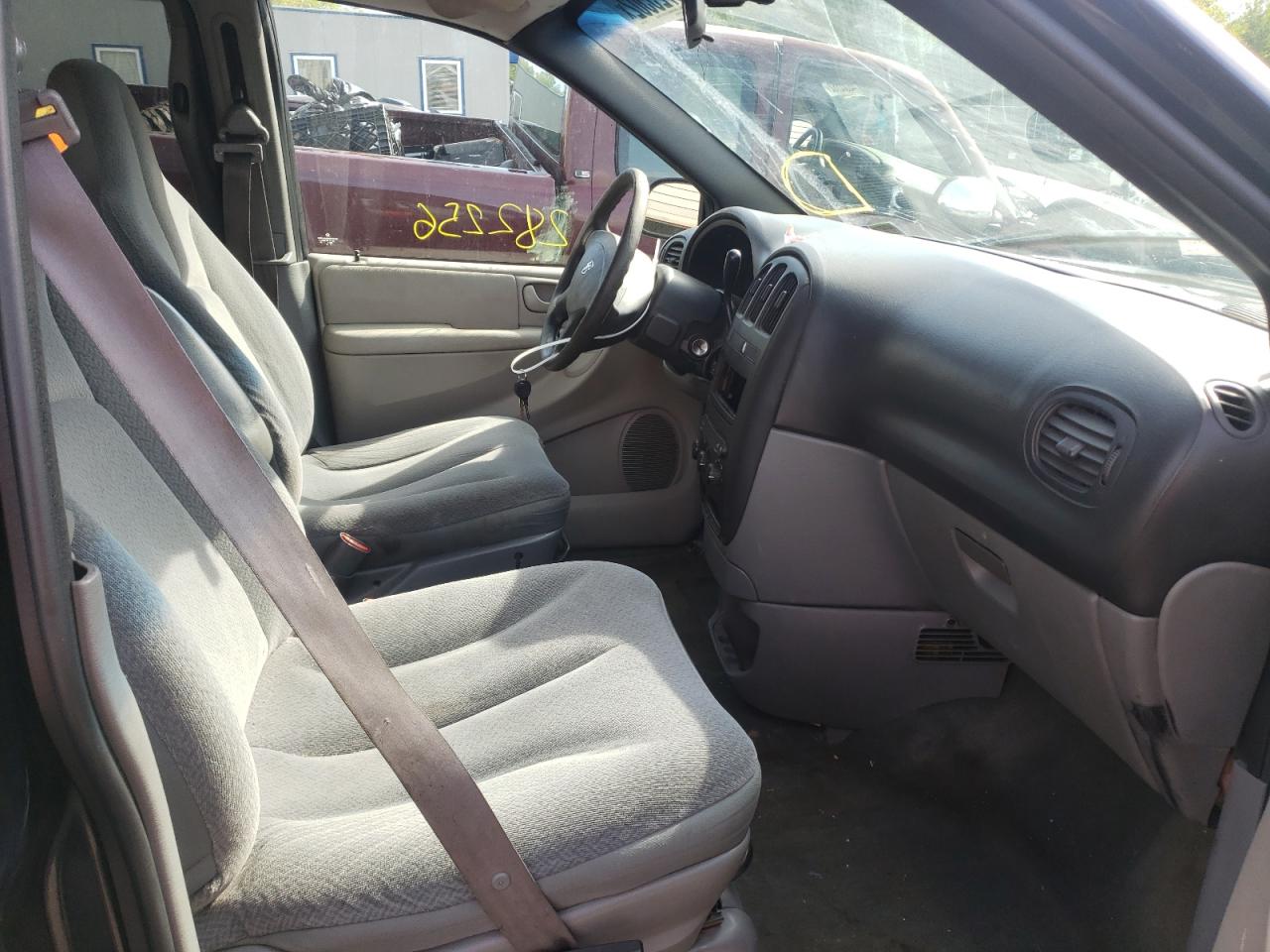 Photo 5 from auction – 2005 DODGE CARAVAN SE with VIN 1D4GP25B25B110756