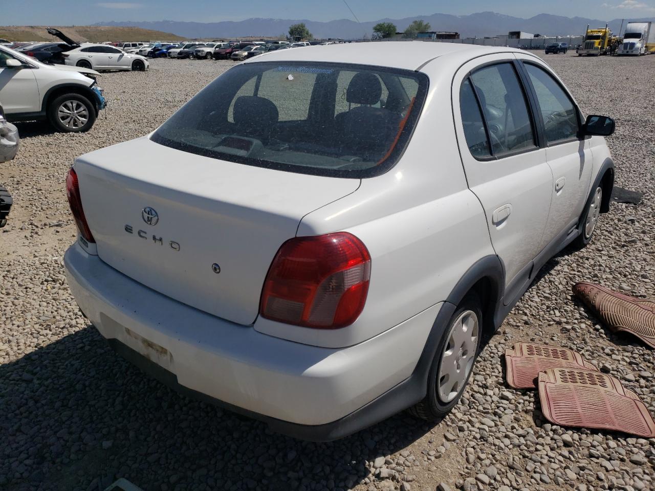 Photo 4 from auction – 2002 TOYOTA ECHO with VIN JTDBT123X25023708