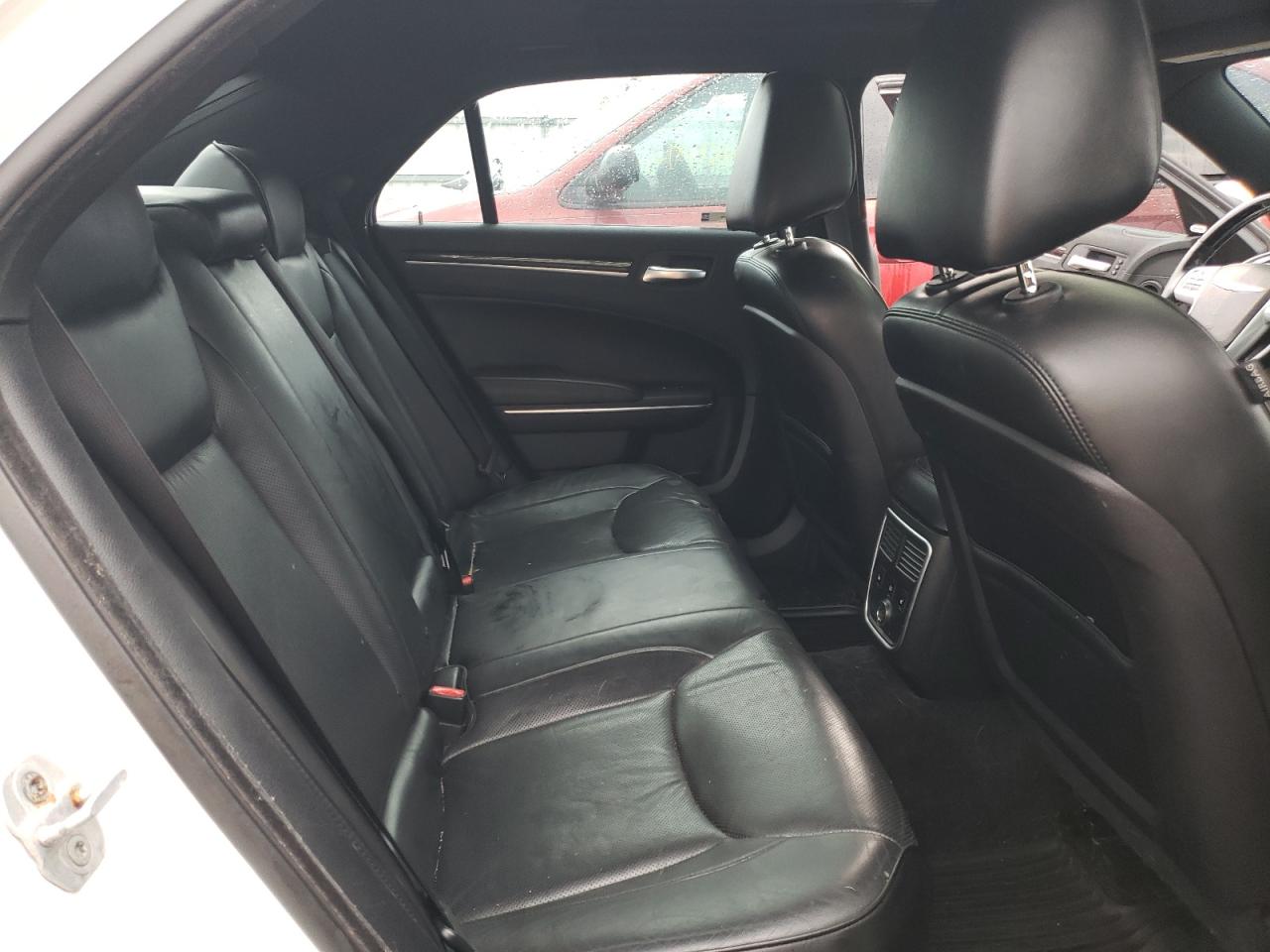 Photo 6 from auction – 2011 CHRYSLER 300C with VIN 2C3CA6CT9BH579513