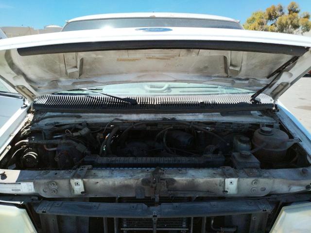 Photo 7 from auction – 2001 FORD ECONOLINE with VIN 1FBSS31S21HB50977