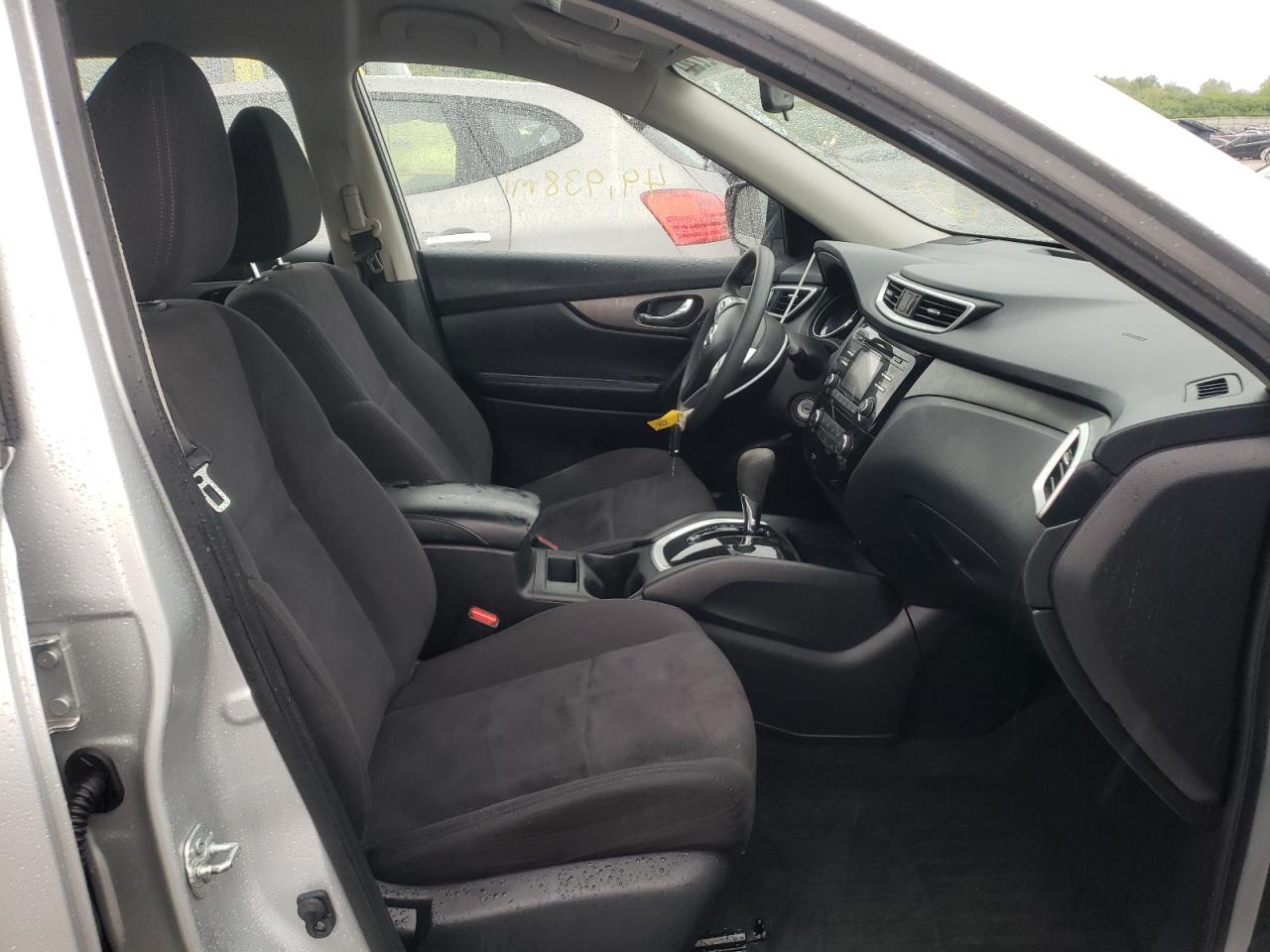 Photo 5 from auction – 2015 NISSAN ROGUE S with VIN KNMAT2MT9FP561003