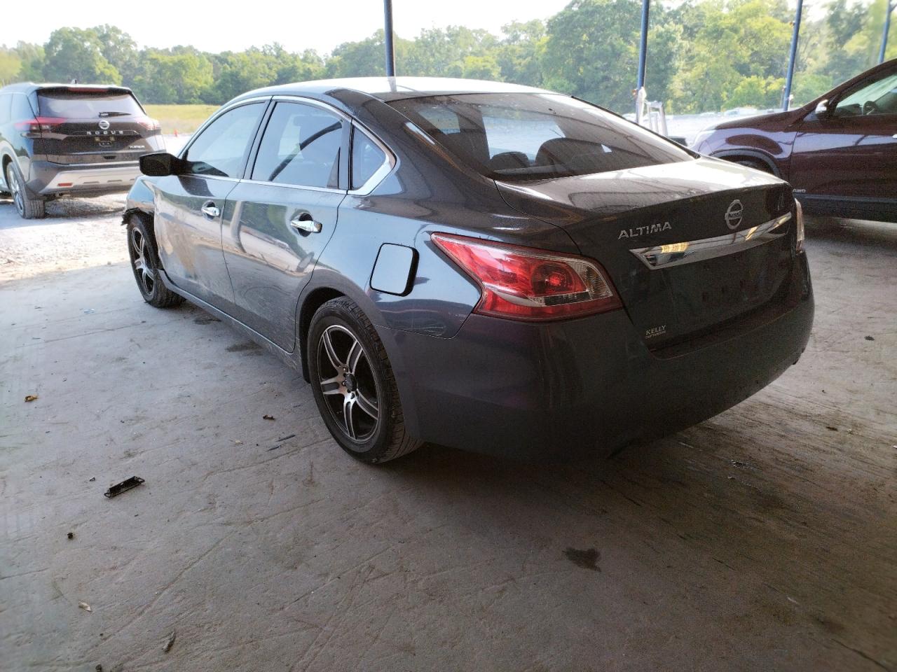 Photo 3 from auction – 2013 NISSAN ALTIMA 2.5 with VIN 1N4AL3AP4DC161843
