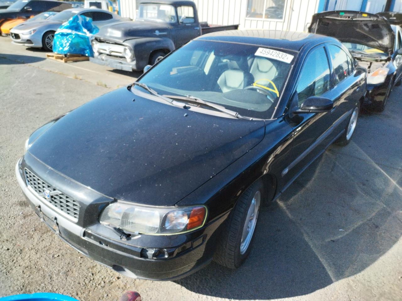Photo 2 from auction – 2004 VOLVO S60 with VIN YV1RS61T942343505