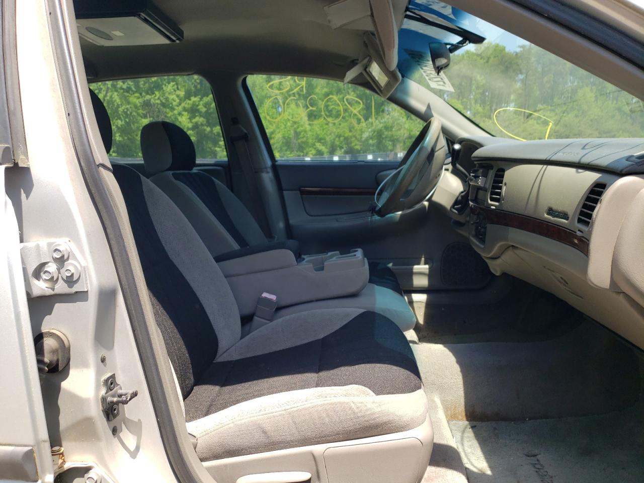 Photo 5 from auction – 2004 CHEVROLET IMPALA with VIN 2G1WF52E549110741