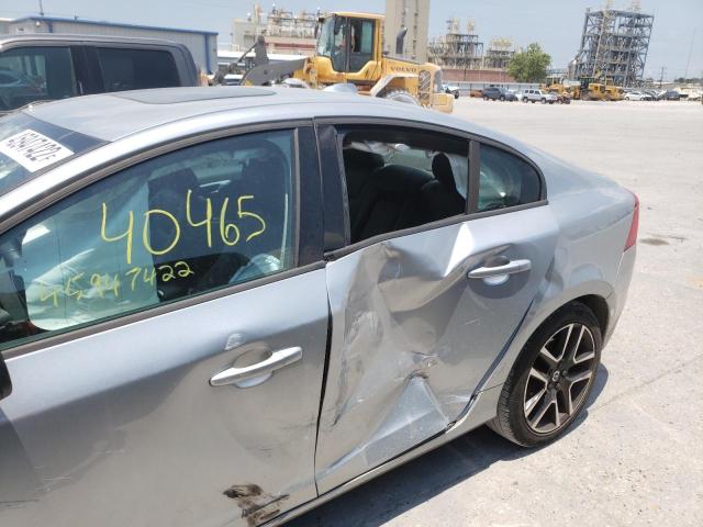 Photo 10 from auction – 2017 VOLVO S60 with VIN YV126MFLXH2422013