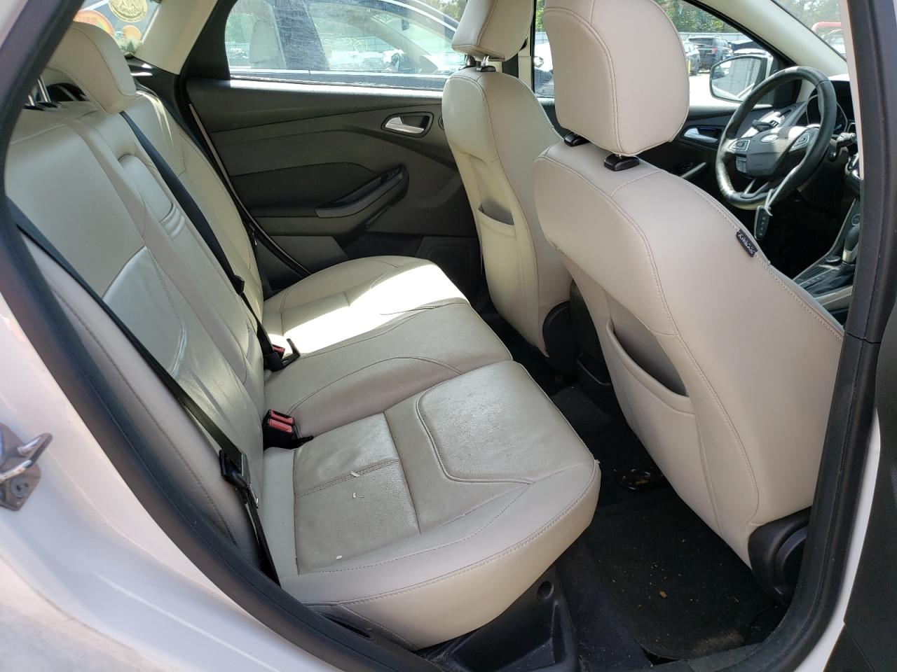 Photo 6 from auction – 2016 FORD FOCUS TITA with VIN 1FADP3N22GL257118