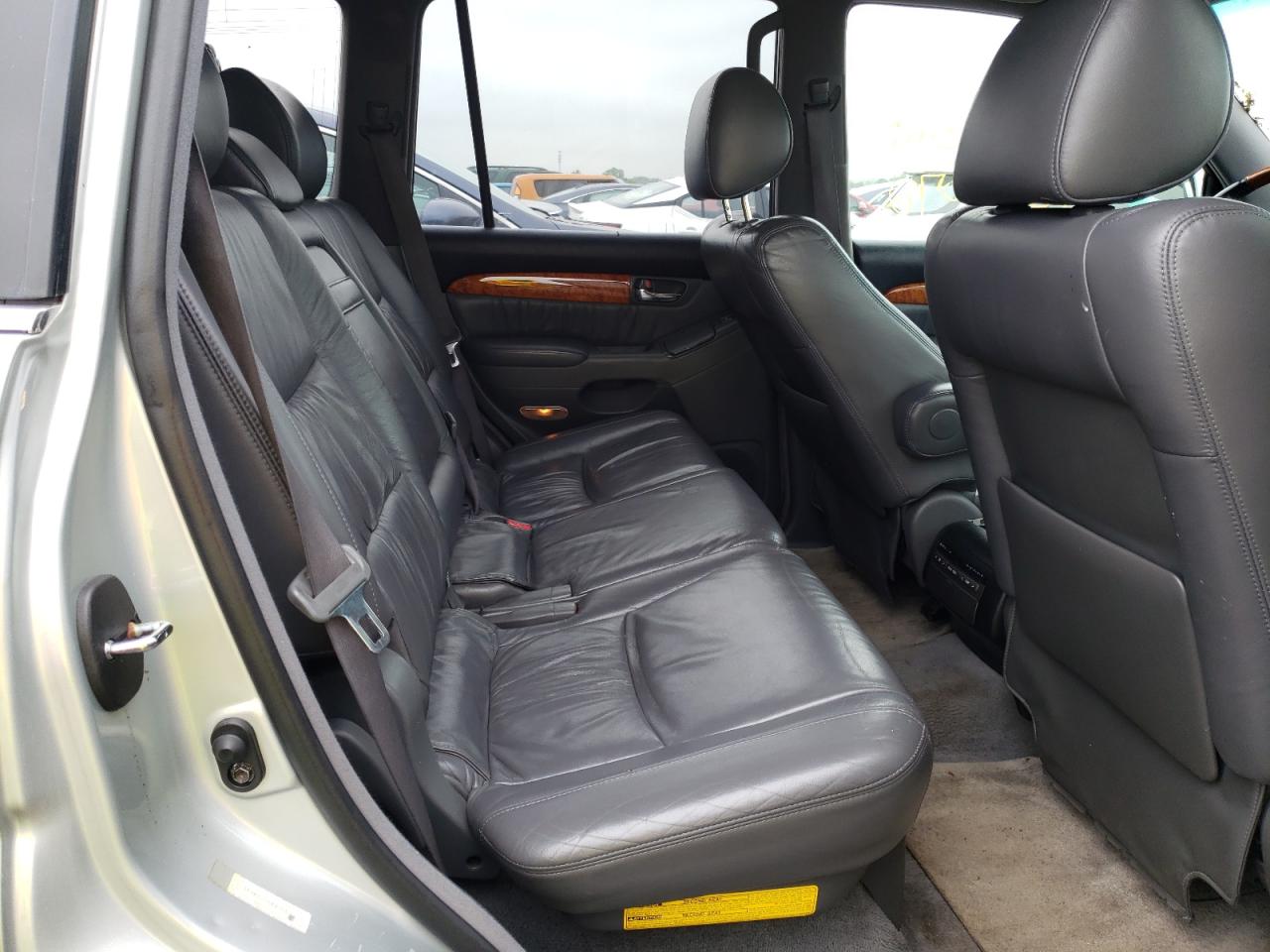 Photo 6 from auction – 2004 LEXUS GX 470 with VIN JTJBT20X440052307