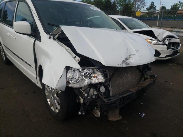 Photo 9 from auction – 2013 CHRYSLER TOWN & COU with VIN 2C4RC1BG4DR821824