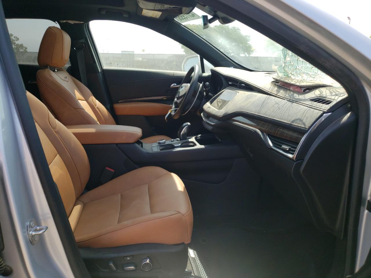 Photo 5 from auction – 2019 CADILLAC XT4 PREMIU with VIN 1GYFZCR47KF197265