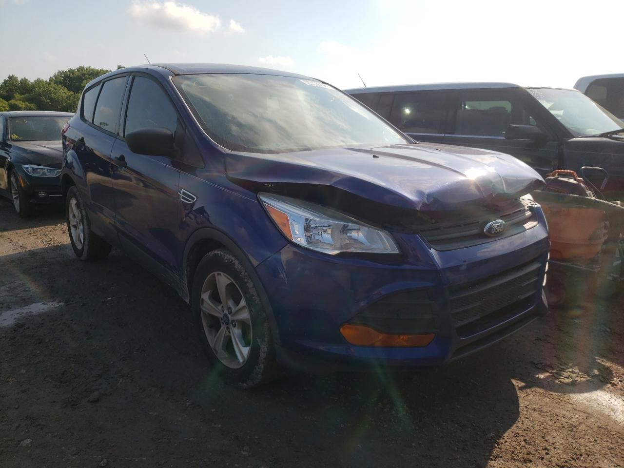 FORD ESCAPE S 2015 with VIN 1FMCU0F75FUC56184 - Photo from auction