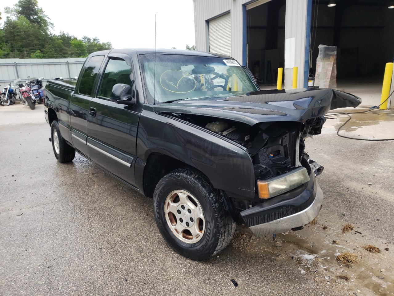 CHEVROLET SILVERADO 2003 with VIN 2GCEC19T331402832 - Photo from auction