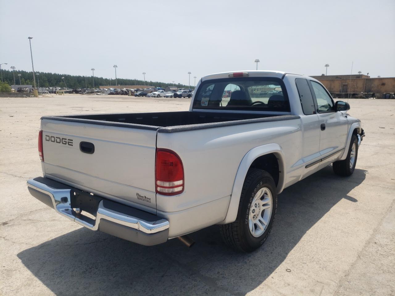 Photo 4 from auction – 2002 DODGE DAKOTA SLT with VIN 1B7GL42X52S682436