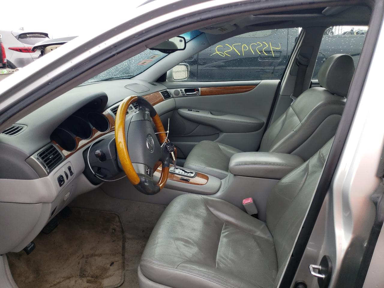 Photo 5 from auction – 2005 LEXUS ES 330 with VIN JTHBA30G855110727
