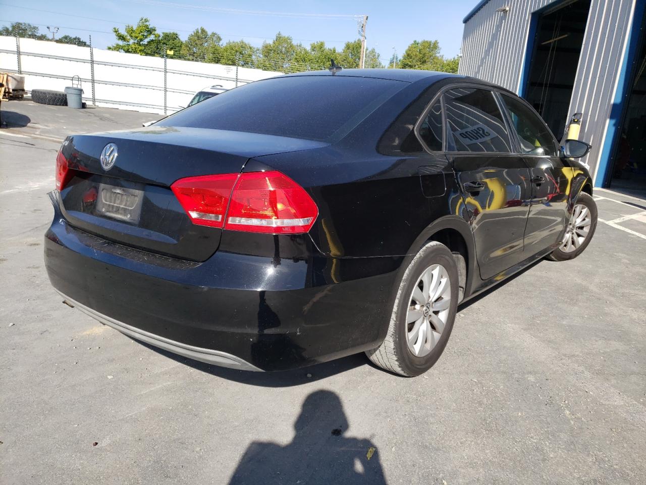 Photo 4 from auction – 2012 VOLKSWAGEN PASSAT S with VIN 1VWAP7A36CC008041