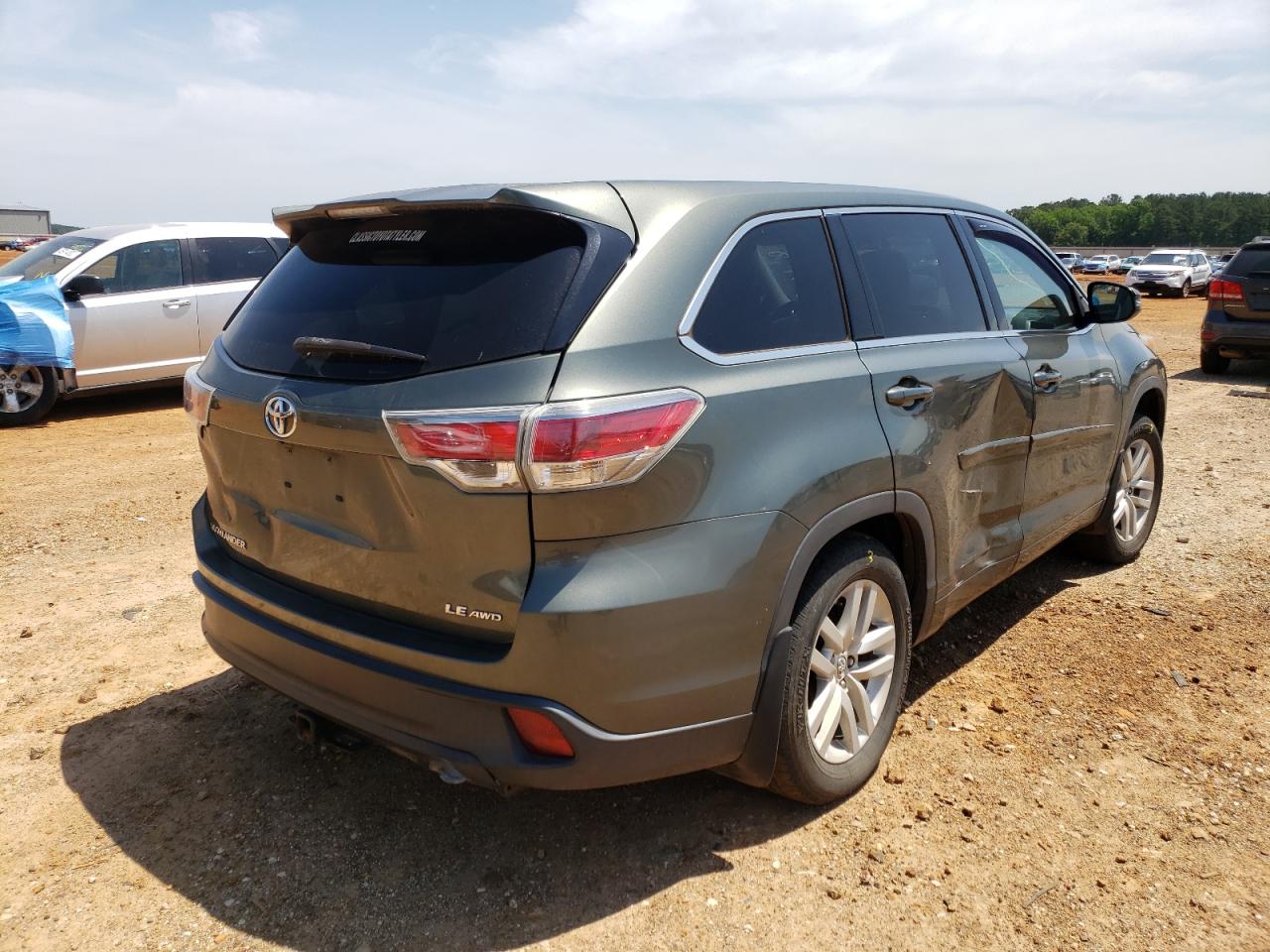 Photo 4 from auction – 2014 TOYOTA HIGHLANDER with VIN 5TDBKRFH4ES054040