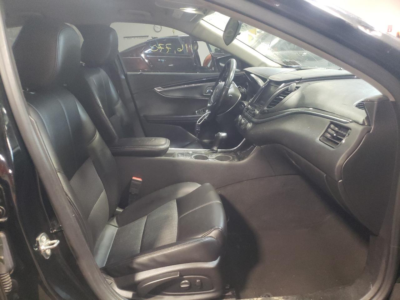 Photo 5 from auction – 2017 CHEVROLET IMPALA LT with VIN 2G1105S3XH9160714