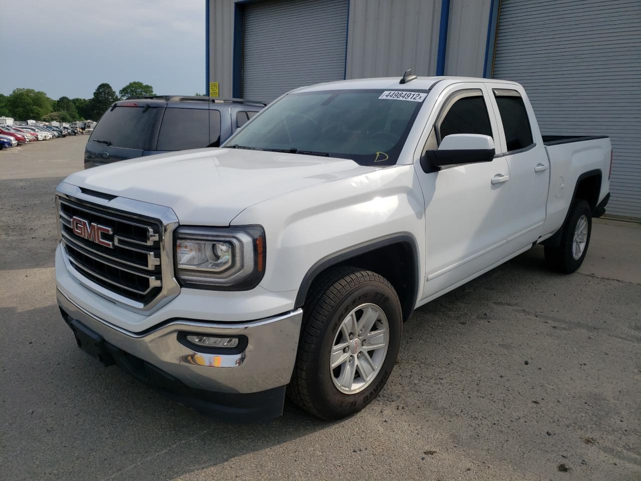 Photo 2 from auction – 2017 GMC SIERRA C15 with VIN 1GTR1MEC1HZ396994