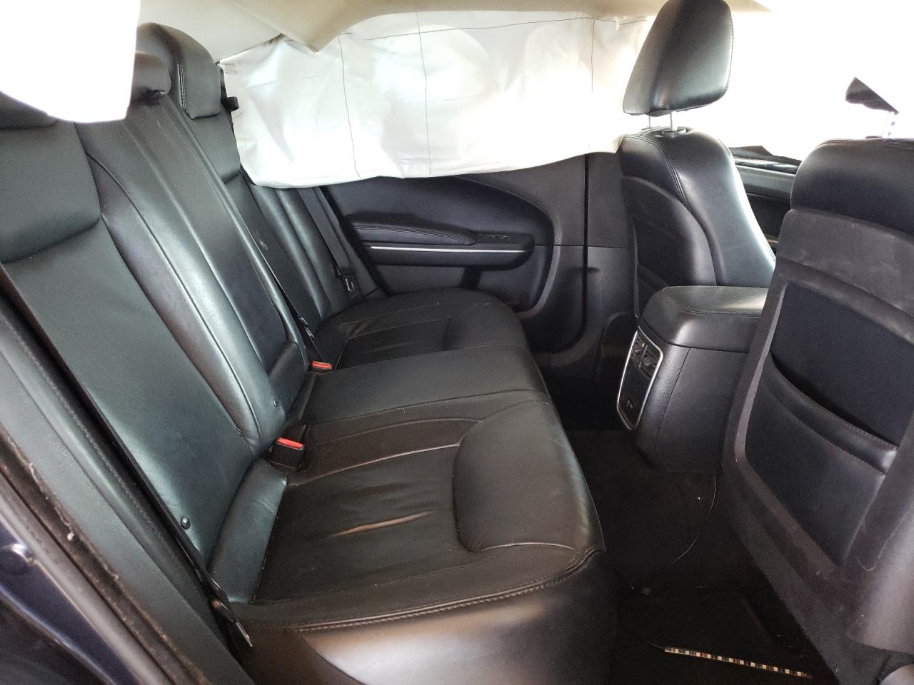 Photo 6 from auction – 2015 CHRYSLER 300 LIMITE with VIN 2C3CCAAG1FH908522