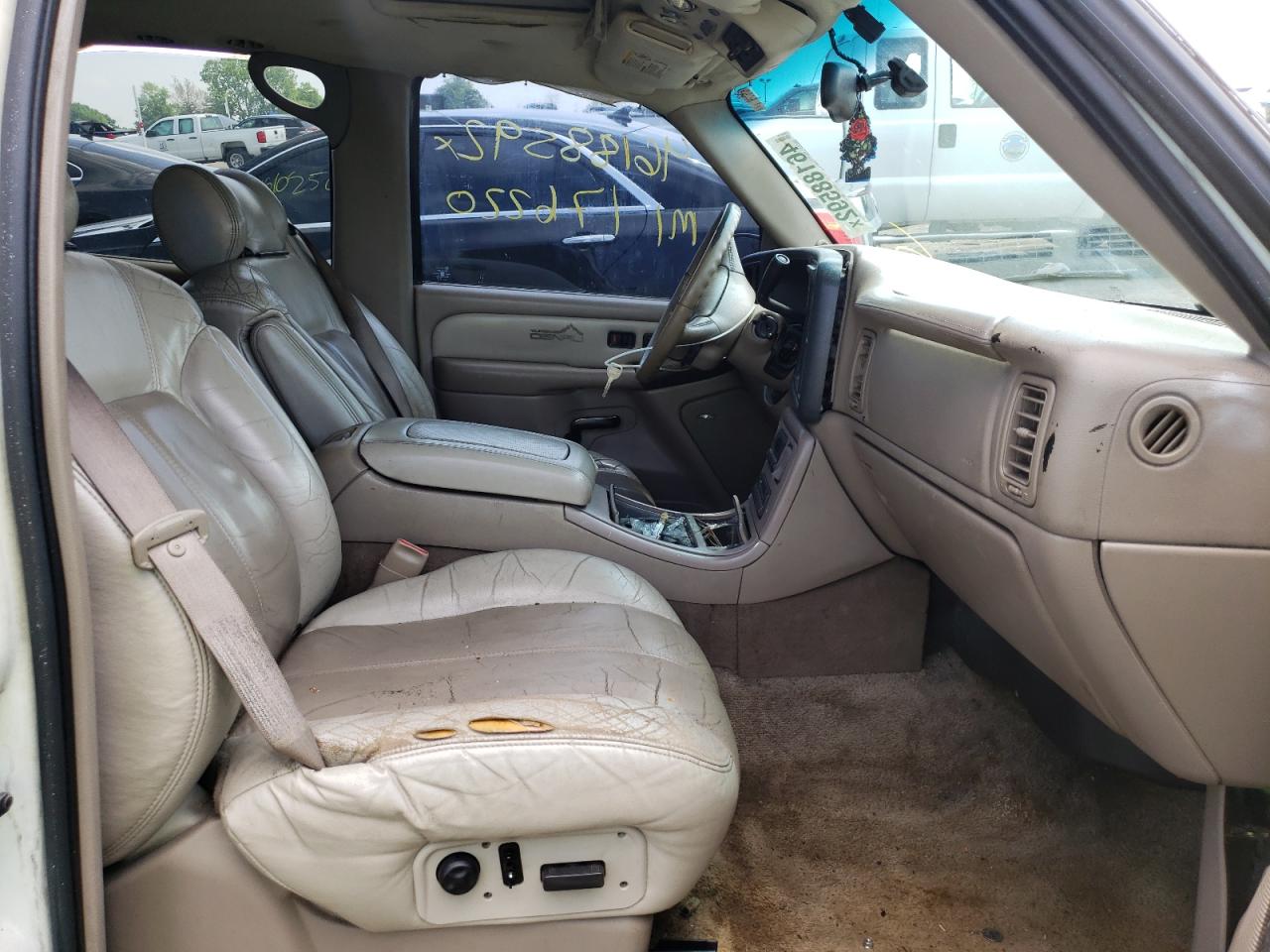 Photo 5 from auction – 2001 GMC DENALI with VIN 1GKEK63U91J204961