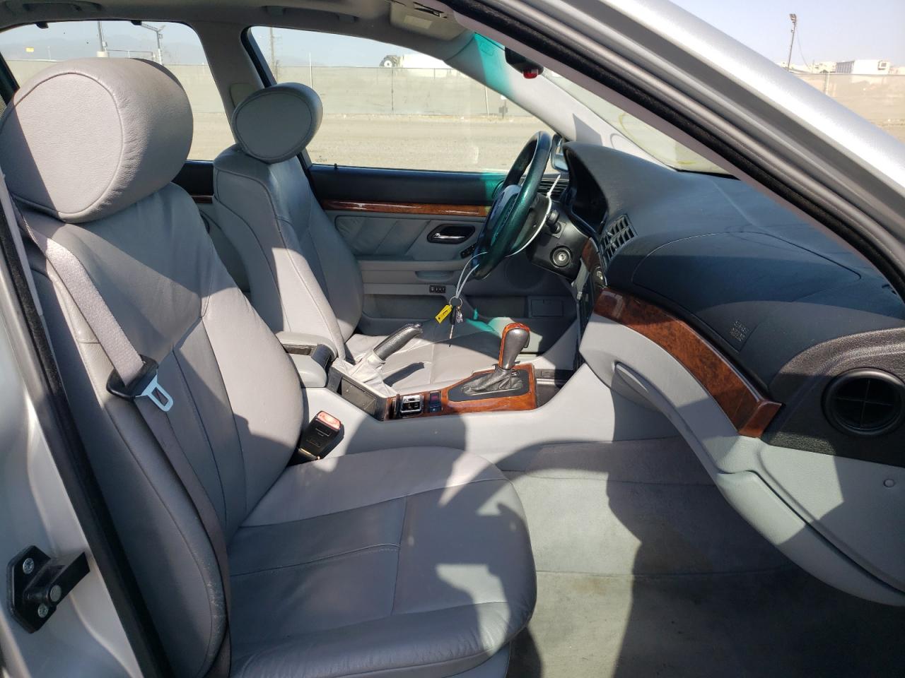 Photo 5 from auction – 2003 BMW 530 I AUTO with VIN WBADT63483CK33456