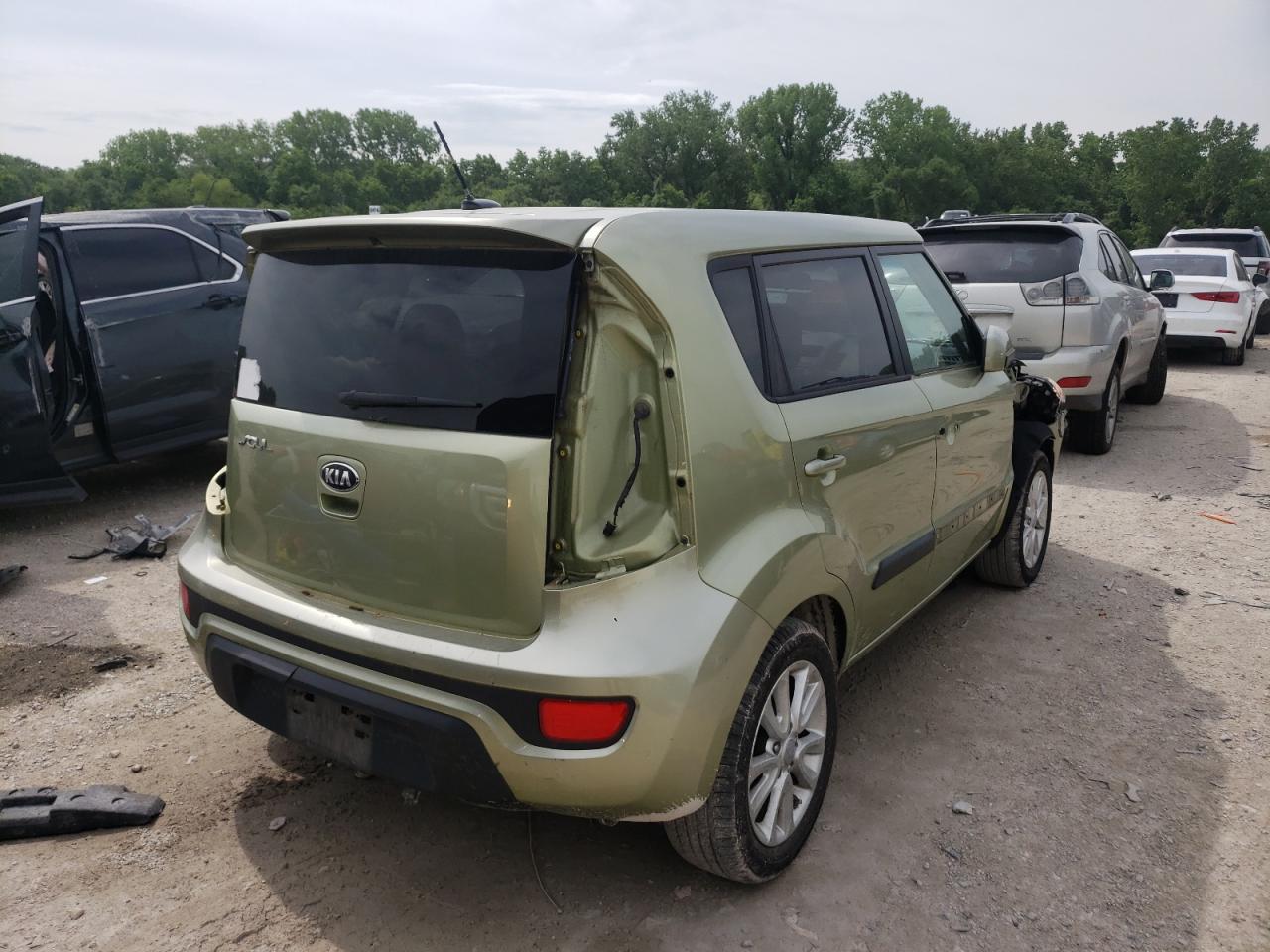 Photo 4 from auction – 2013 KIA SOUL with VIN KNDJT2A59D7598832