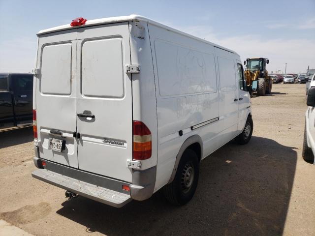 Photo 9 from auction – 2004 FREIGHTLINER VAN with VIN WD2PD643945597487