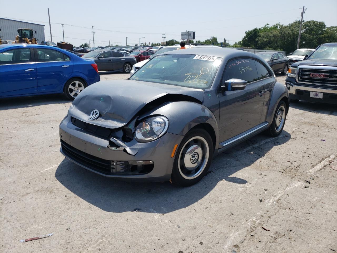 Photo 2 from auction – 2012 VOLKSWAGEN BEETLE with VIN 3VWJP7AT3CM643295