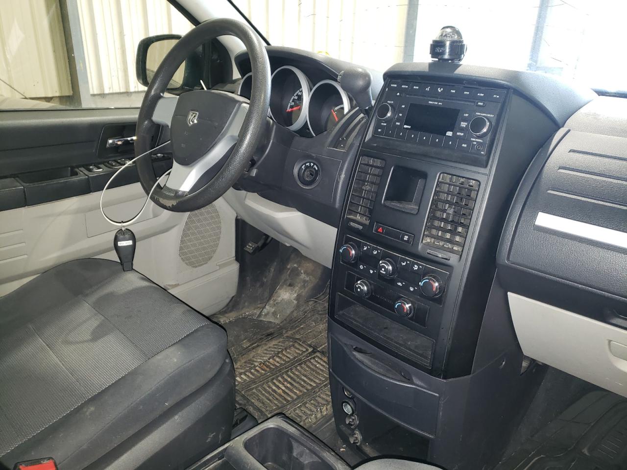 Photo 9 from auction – 2008 DODGE GRAND CARA with VIN 2D8HN44H98R785567