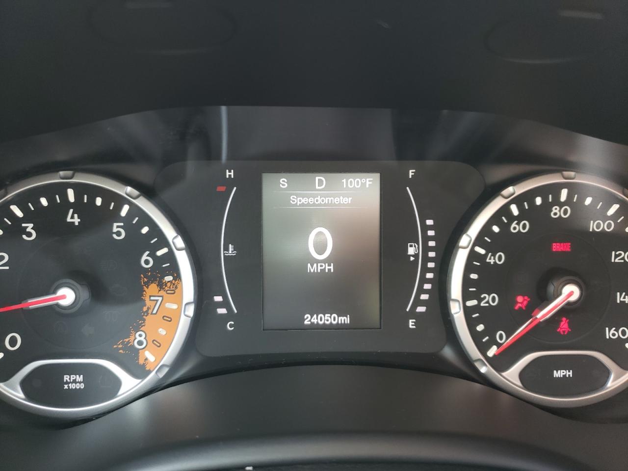 Photo 8 from auction – 2016 JEEP RENEGADE L with VIN ZACCJBBT4GPE14836