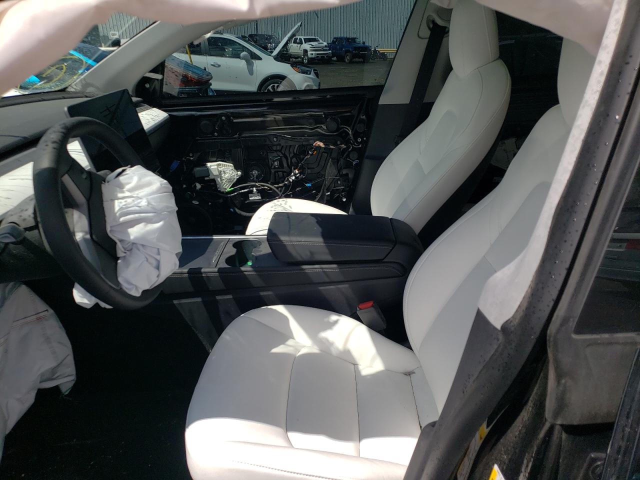 Photo 5 from auction – 2021 TESLA MODEL Y with VIN 5YJYGAEE6MF144314