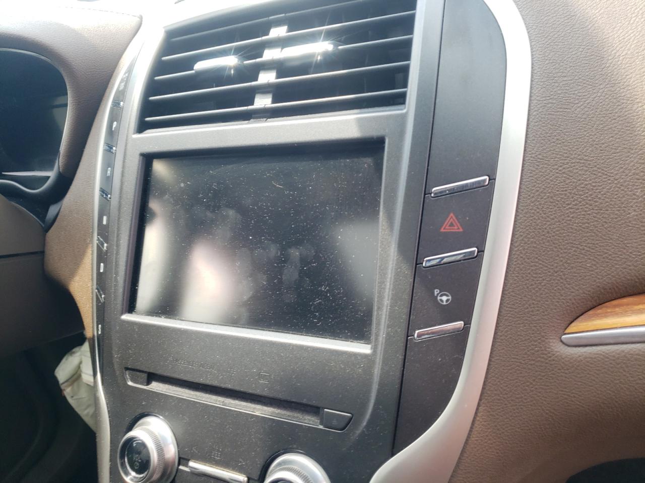 Photo 9 from auction – 2015 LINCOLN MKC with VIN 5LMTJ2AH8FUJ21881
