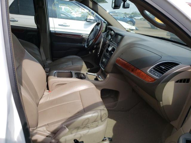 Photo 5 from auction – 2014 CHRYSLER TOWN & COU with VIN 2C4RC1GG8ER361237